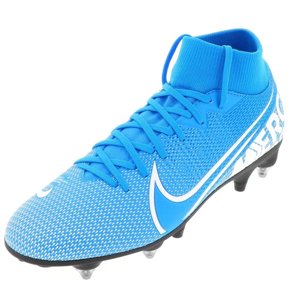 crampons visses nike