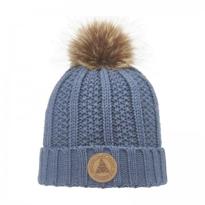 Zoe hat