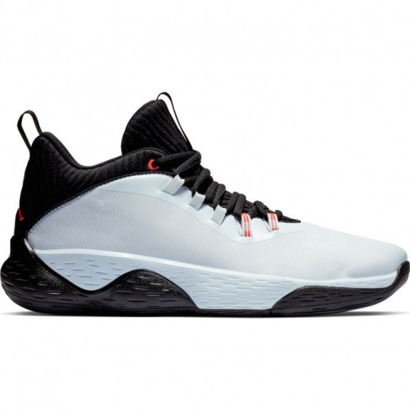 chaussure basketball jordan homme
