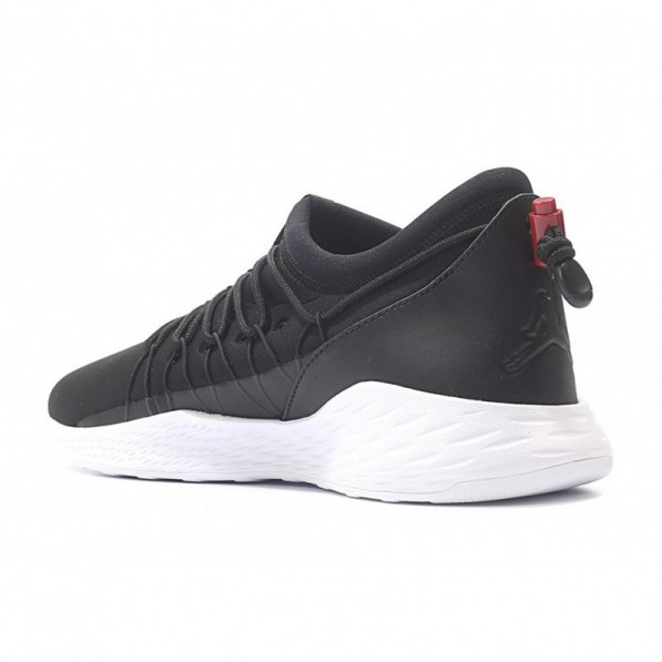 chaussure casual homme jordan