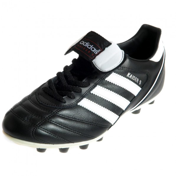 crampon moulé adidas