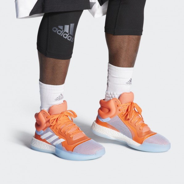 ترمس Chaussure de Basketball Adidas Marquee Boost Orange pour Homme ترمس